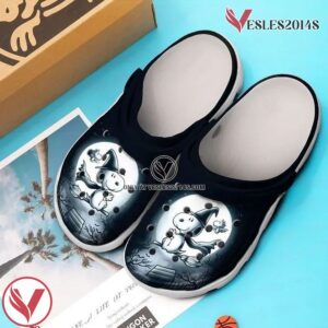 Amazon Halloween Snoopy And Charlie Brown clog Crocs Shoes, Unique Gift From  Vesles2014S