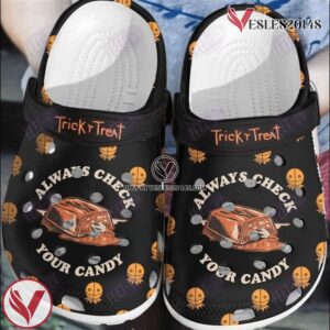 Black Always Check Your Candy Tricks Treat Horror Movie Halloween Classic Clogs Shoes - Vesles2014S