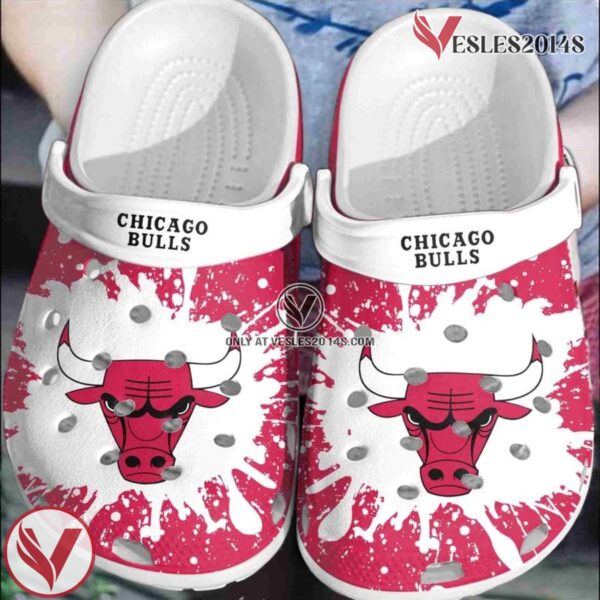 Chicago Bulls Basketball Club Crocs Comfortable Shoes Crocband Clogs For Men Women, Unique Gift From  Vesles2014S